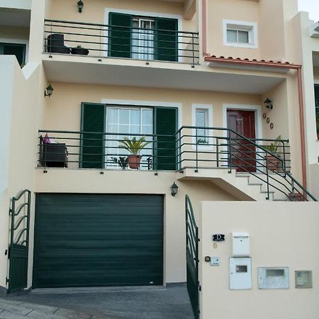 Zizis Place Santa Cruz Exterior foto